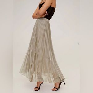 Pleated midi skirt in metallic beige